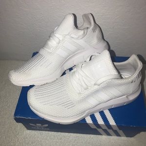 Adidas Swift Run Triple White women 7
